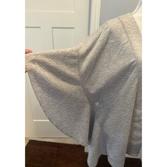 Cabi ATC Reversible Cape Poncho Jacket M L 5846 Gray Polka Dot White Stripe - Picture 3 of 9